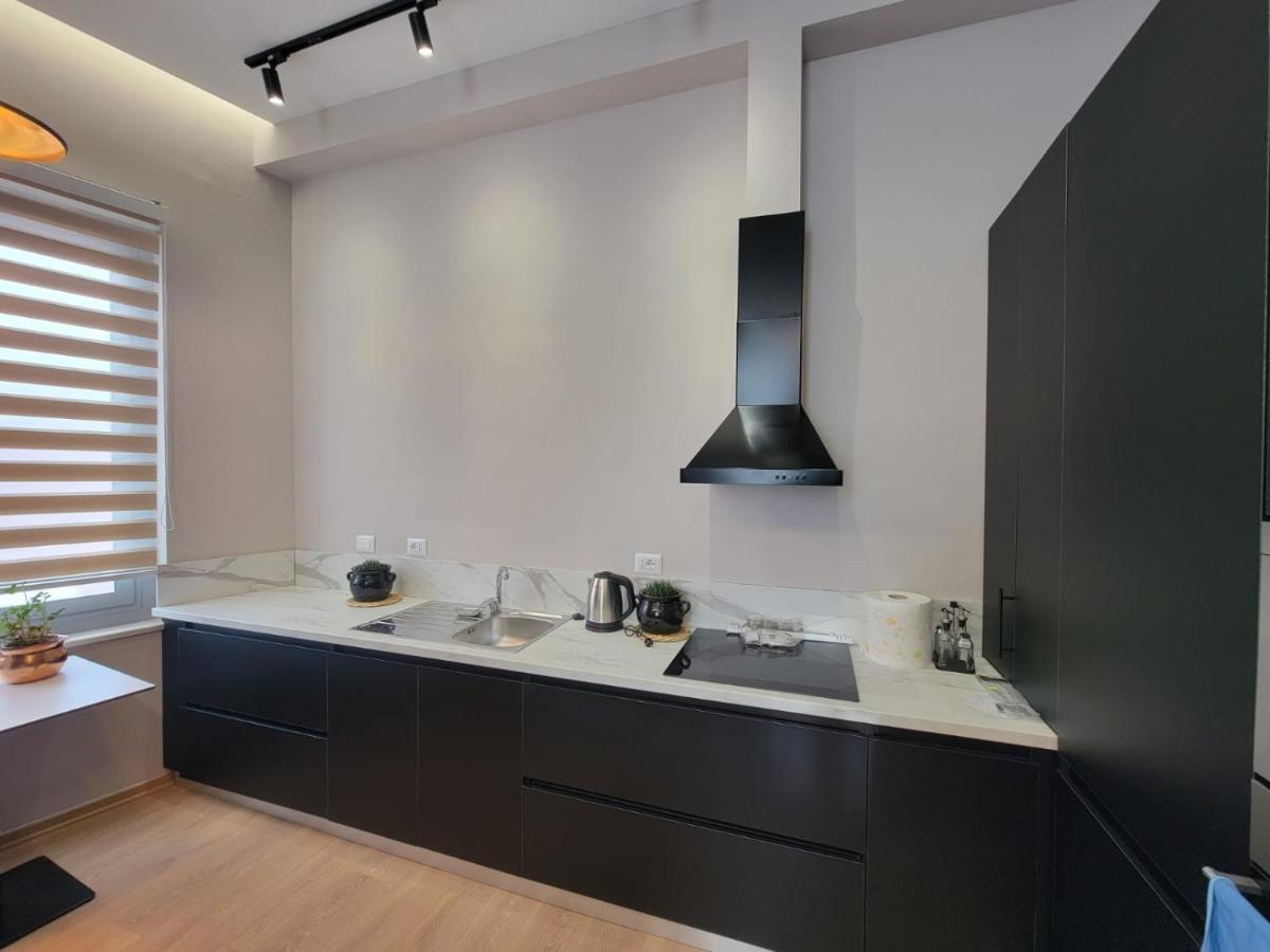 Berhami Studio Apartment Tirana Exterior foto