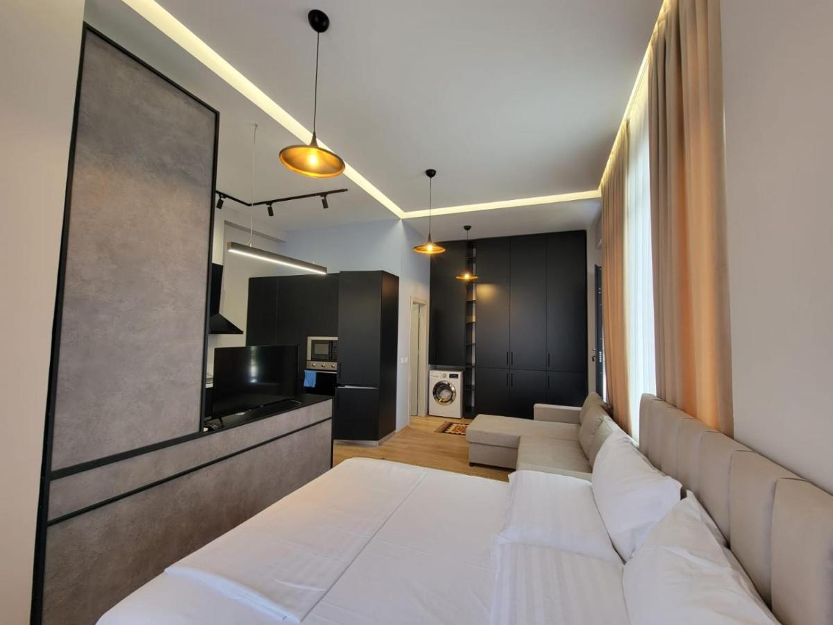 Berhami Studio Apartment Tirana Exterior foto