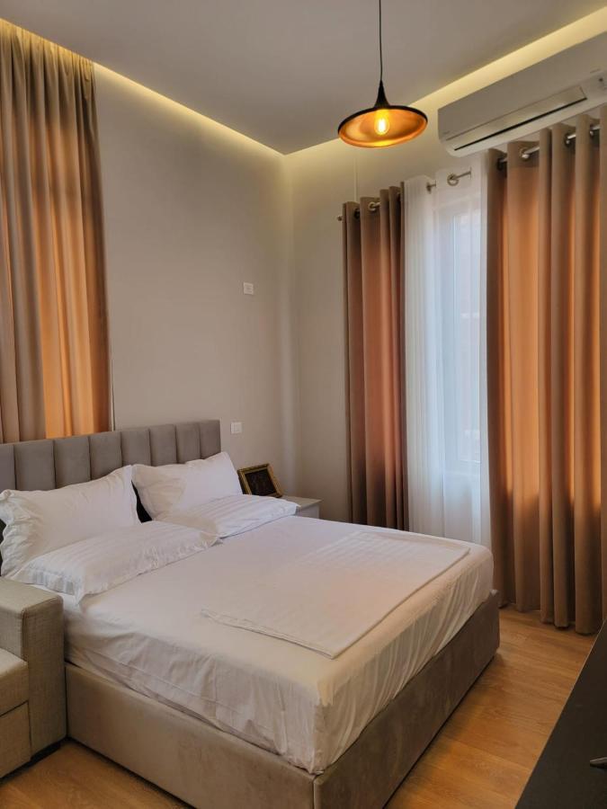 Berhami Studio Apartment Tirana Exterior foto